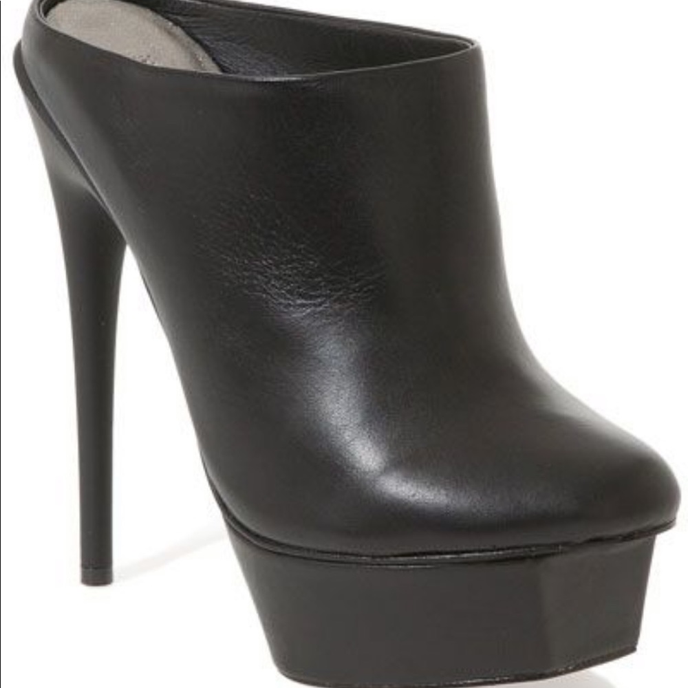 Adrienne Maloof’s Isabella Stiletto Clogs Size 5.5